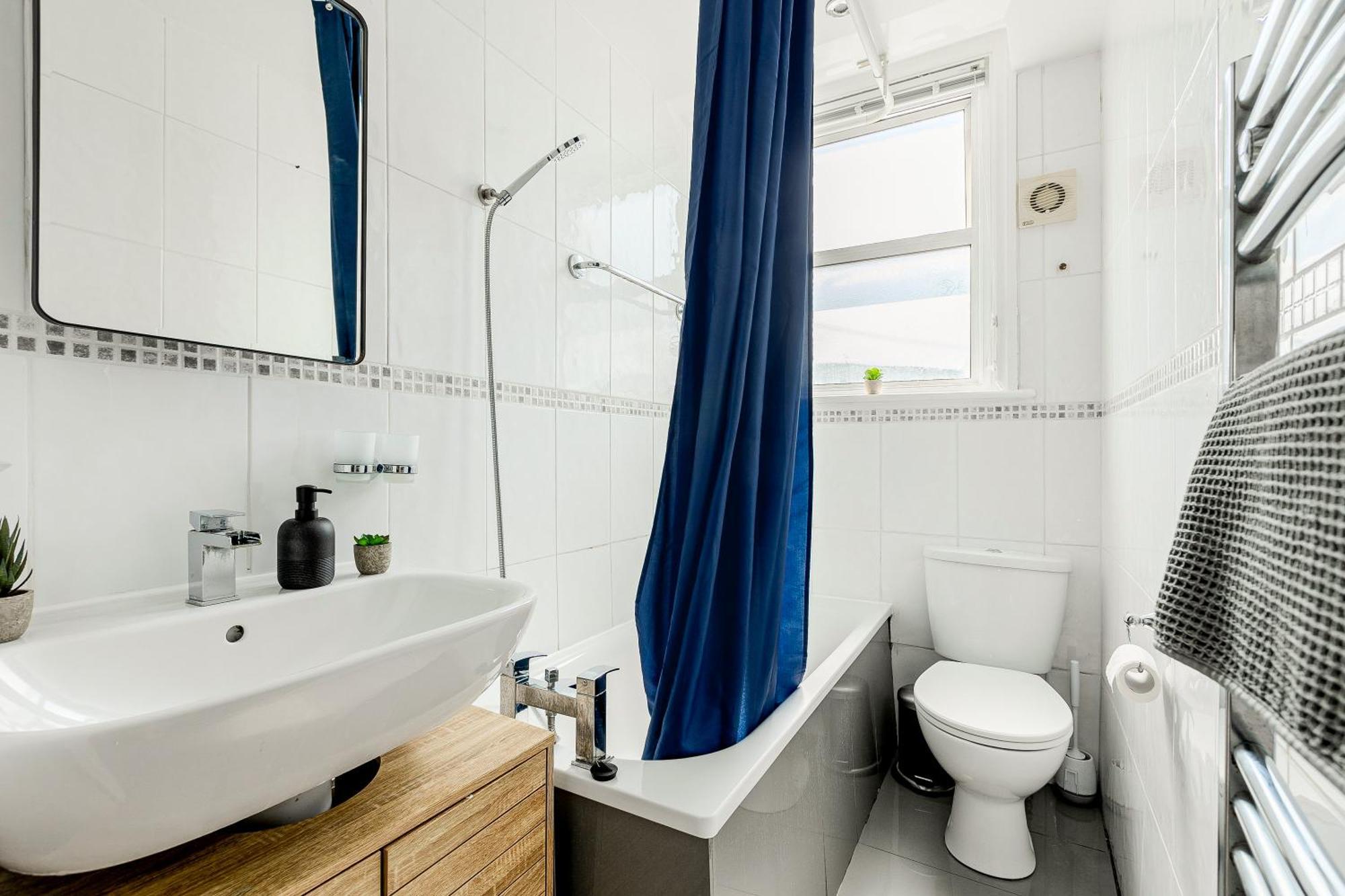 Bright 2Br Flat, Forest Gate, East Лондон Экстерьер фото